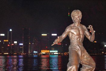 Гонконг, статуя Брюса Ли