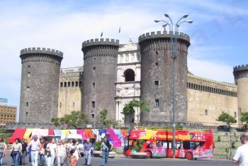 Италия, Неаполь