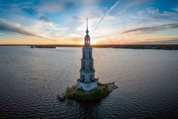 Калязин, Россия, туризм Россия, затопленная колокольня на Волге, туры по России, Калязин, река Волга, колокольня Никольского собора