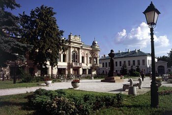 Казань, университетский парк и памятник Лобачевскому